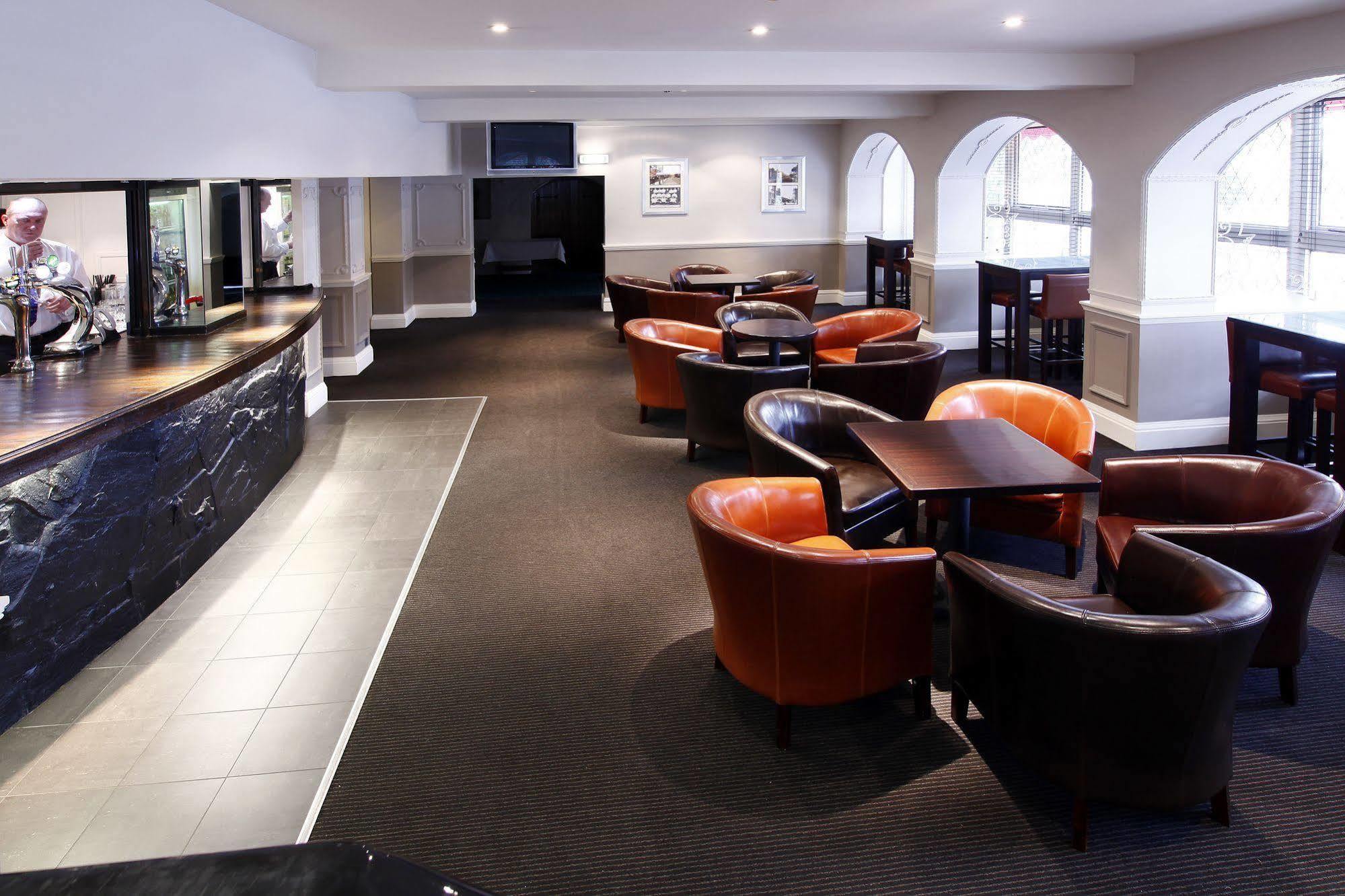 Wolverhampton Goldthorn Hotel Bagian luar foto