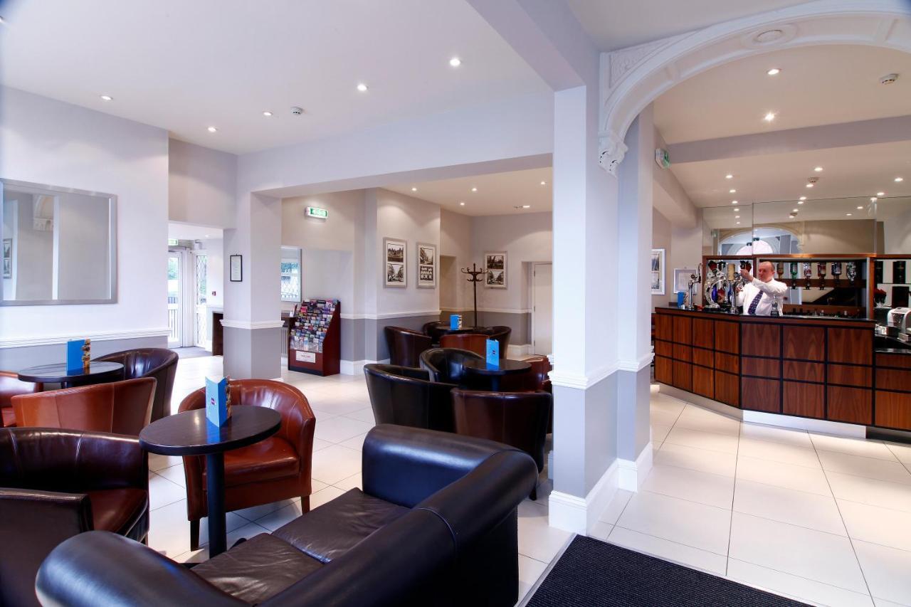 Wolverhampton Goldthorn Hotel Bagian luar foto